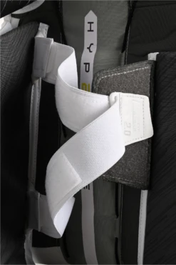 Bauer Vapor Hyperlite2 Senior Goalie Pads -Hockey Equipment Store 1061658 BTH23 GOAL PADS HYP2RLITE SR WHITE Tune Fit Strap detail 02