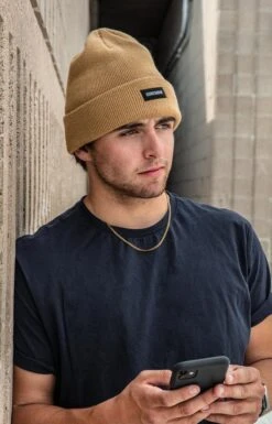 Gongshow Pre-Game Tan Toque -Hockey Equipment Store toqueslifestyle 4 555x d65bfb7d a5d7 4aee a093 93d6adce8ce8